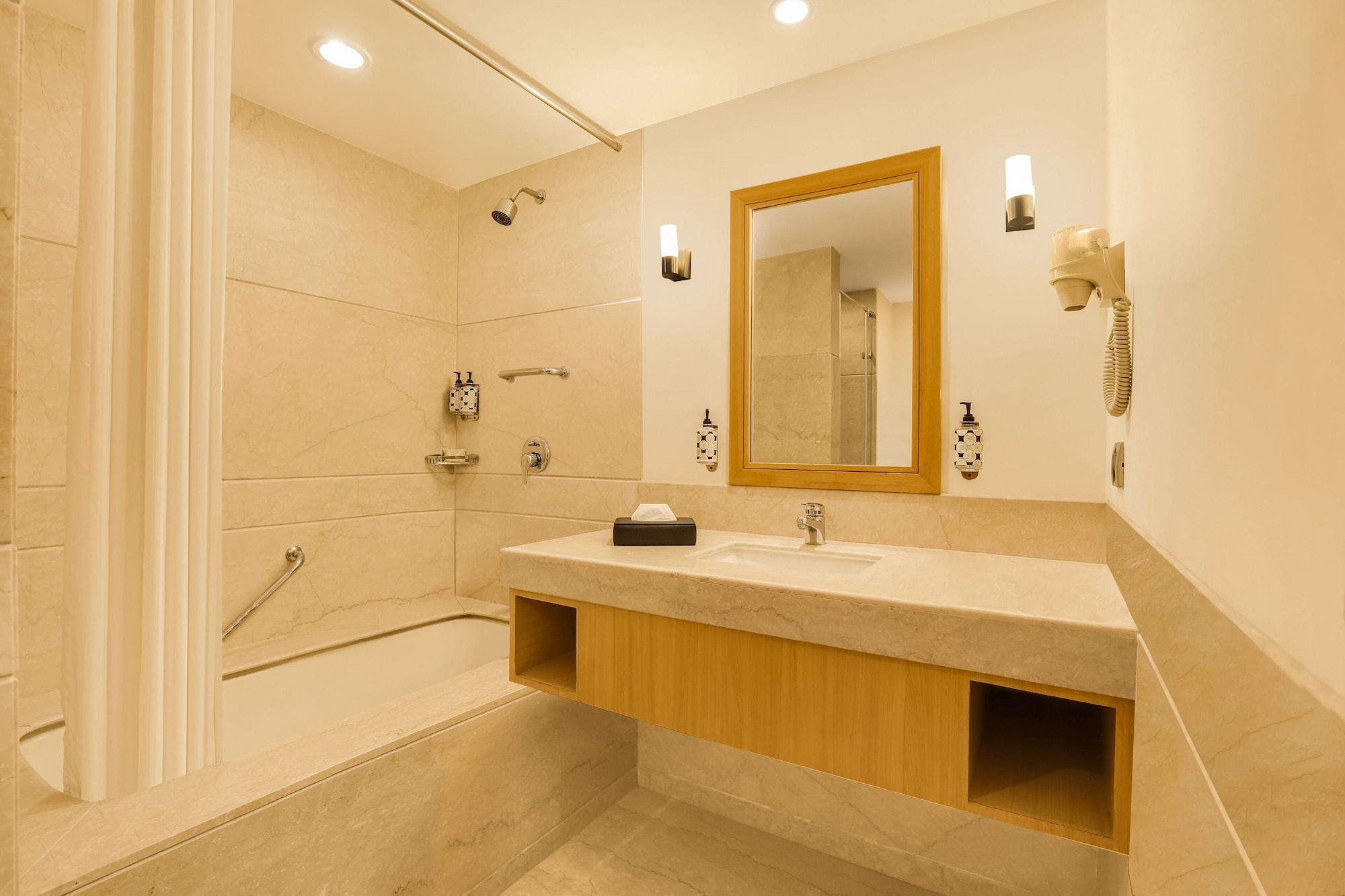 Hotel Lemon Tree Premier, Delhi Airport Nueva Delhi Exterior foto Bathroom