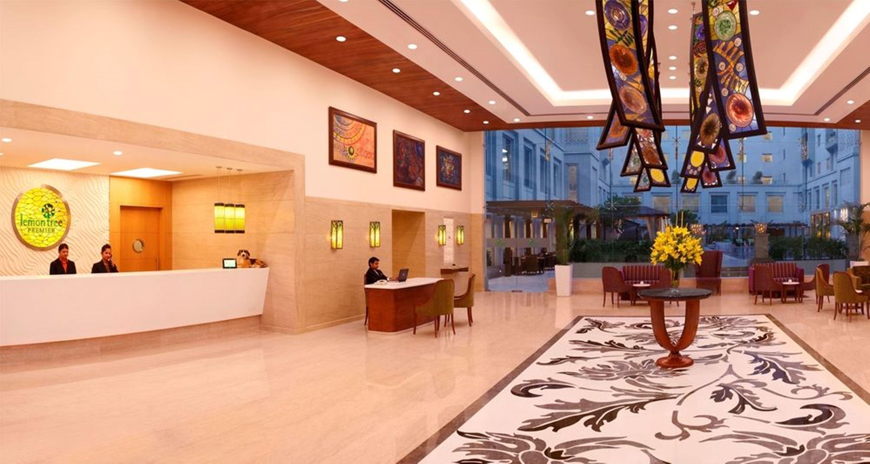 Hotel Lemon Tree Premier, Delhi Airport Nueva Delhi Exterior foto The lobby of the Taj Bengal
