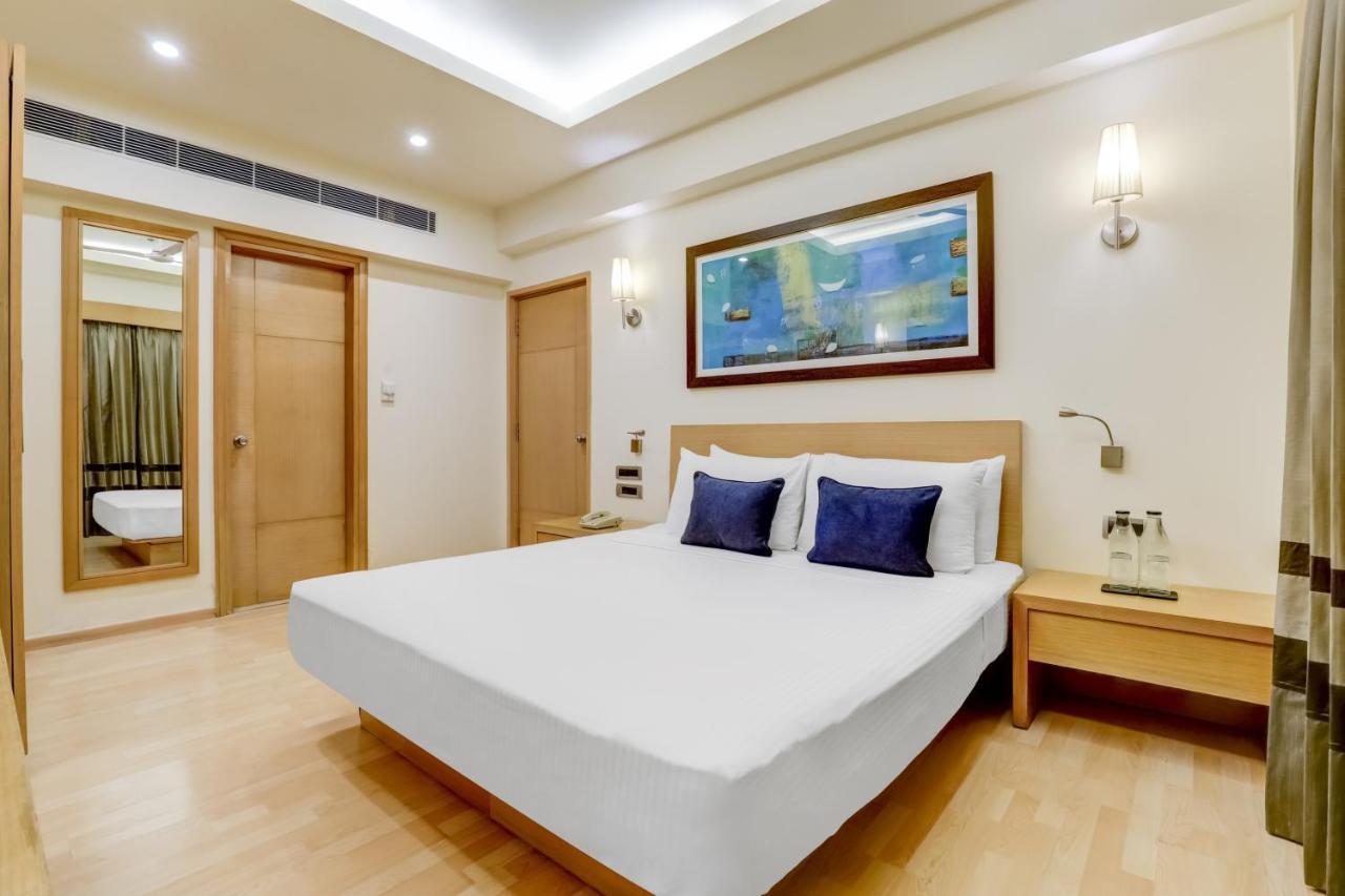 Hotel Lemon Tree Premier, Delhi Airport Nueva Delhi Exterior foto A bedroom at the hotel