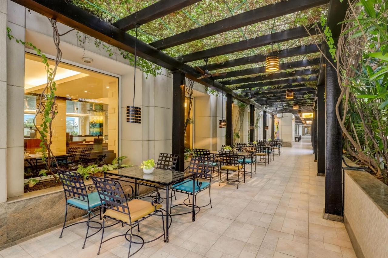 Hotel Lemon Tree Premier, Delhi Airport Nueva Delhi Exterior foto The Pergola